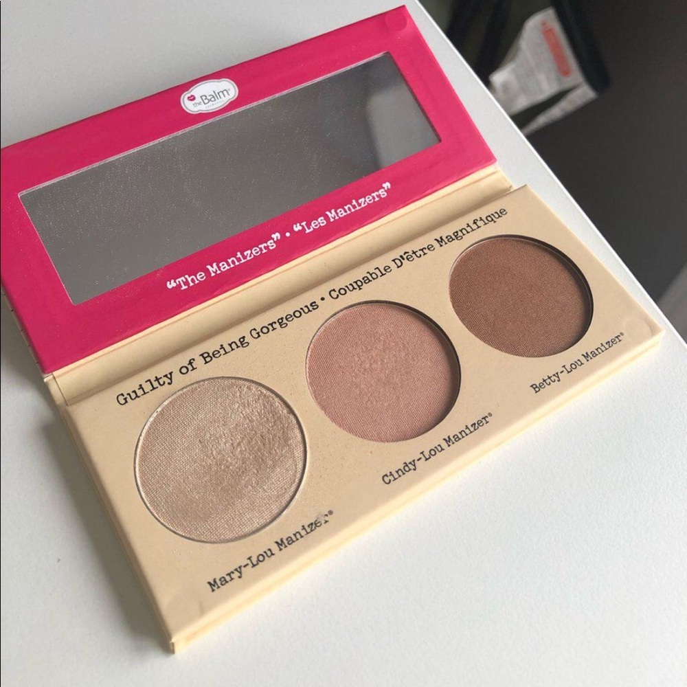 The Balm Lou-manizers Highlighter palette